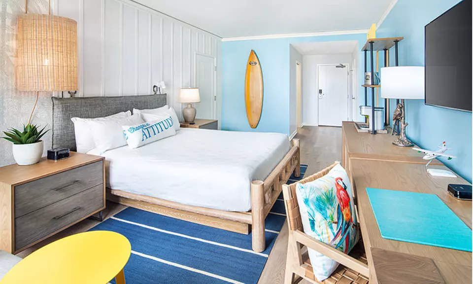 4-Star Stay With Rooftop Pool in San Diego's Lively Gaslamp Quarter
