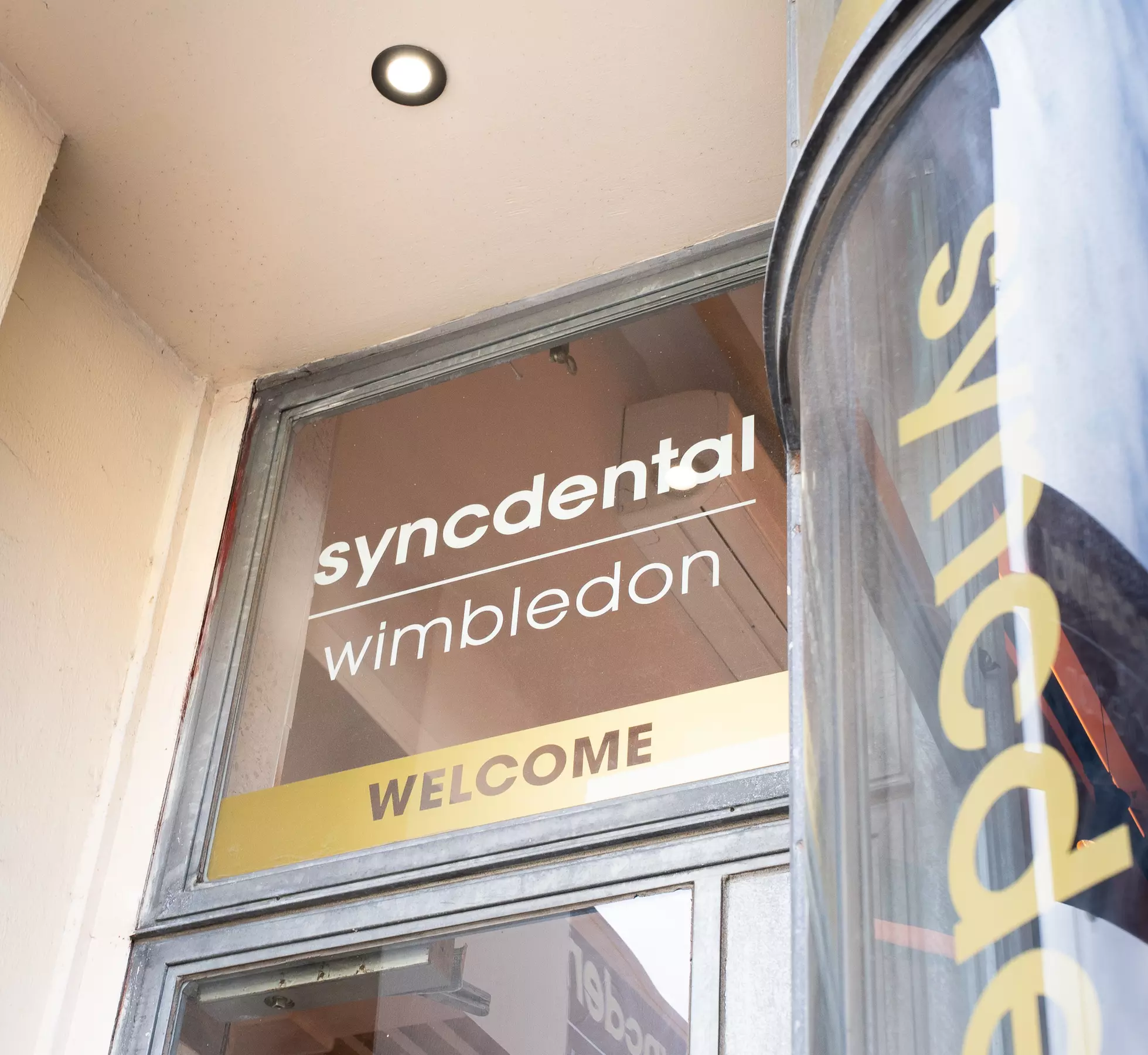 Dental Check Up & 2 X-rays with Optional Thorough Clean & Air Polish