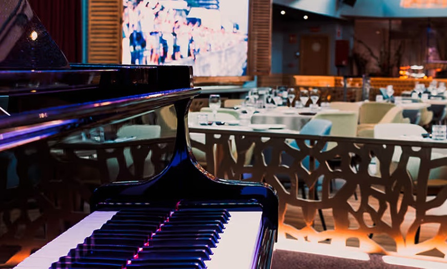 Image 12: Menú de brunch para 2 o 4 con cóctel y espectáculo de piano en directo