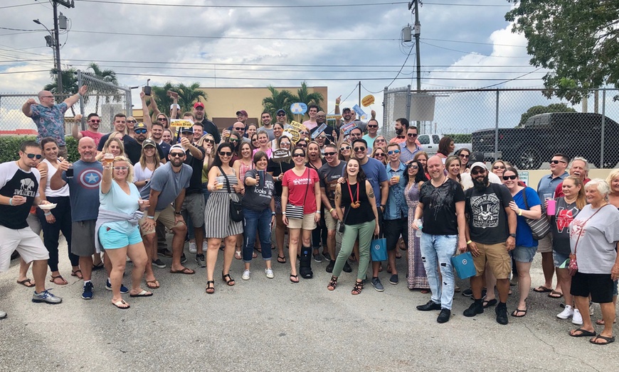 Image 3: Join Oakland Park Drink Crawl for One or Two people