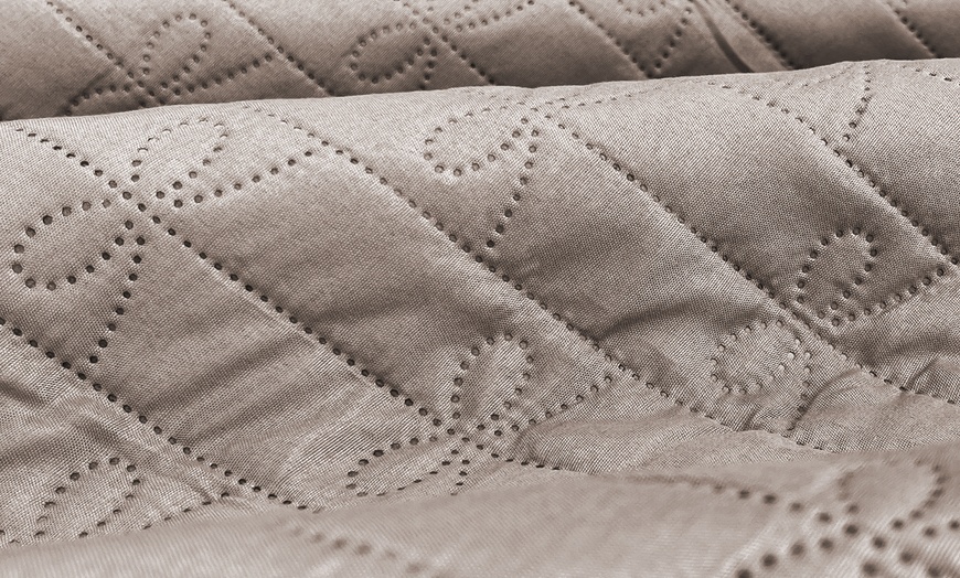 Image 10: Couvre-lit double matelassé avec motif nœud papillon