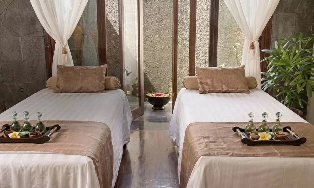 Enjoy 30/60-Min Body, Foot, Head Treatments by Licensed Therapists