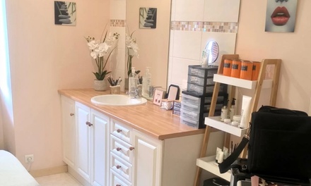 Soin du visage microneedling traitement des pores
