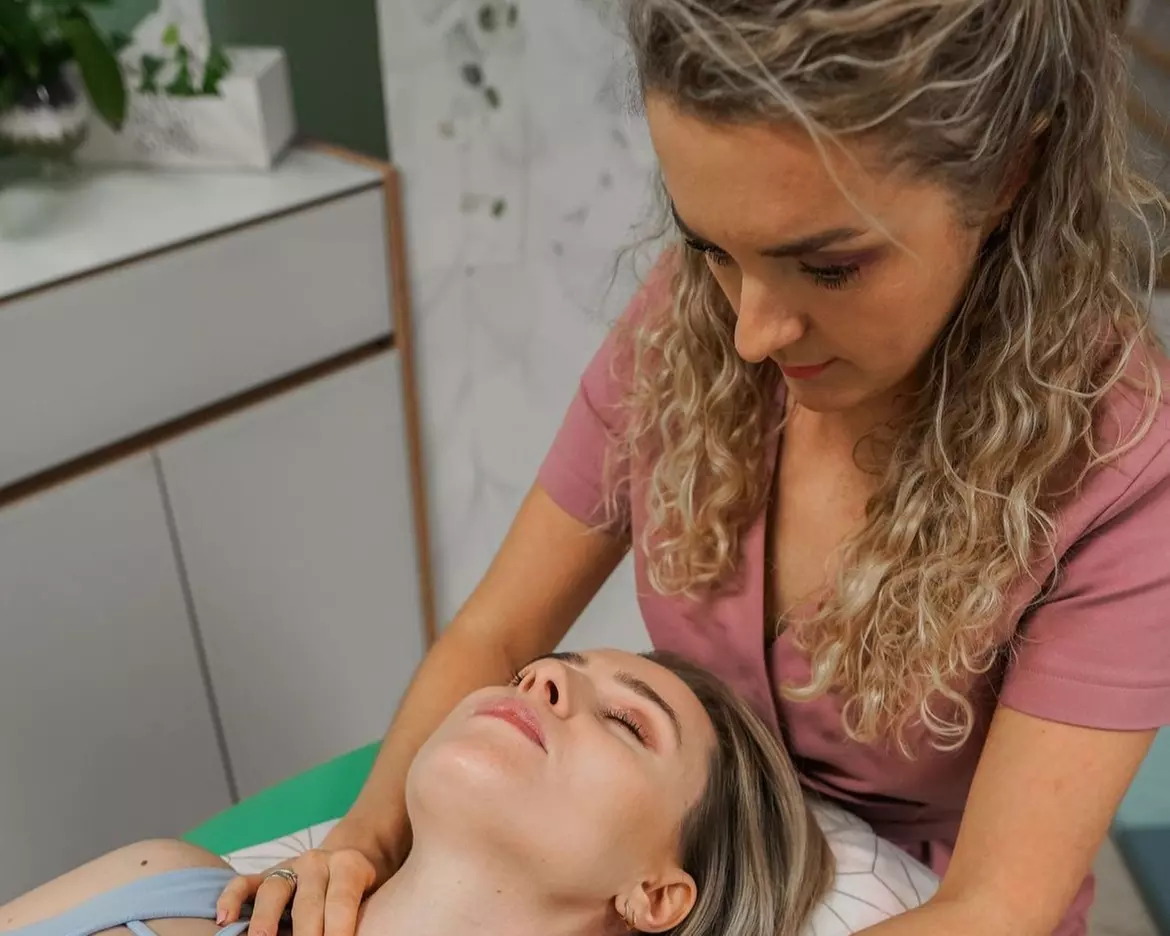 Kompleksowa oferta dla mam i kobiet w ciąży: ćwiczenia, masaże, e-book