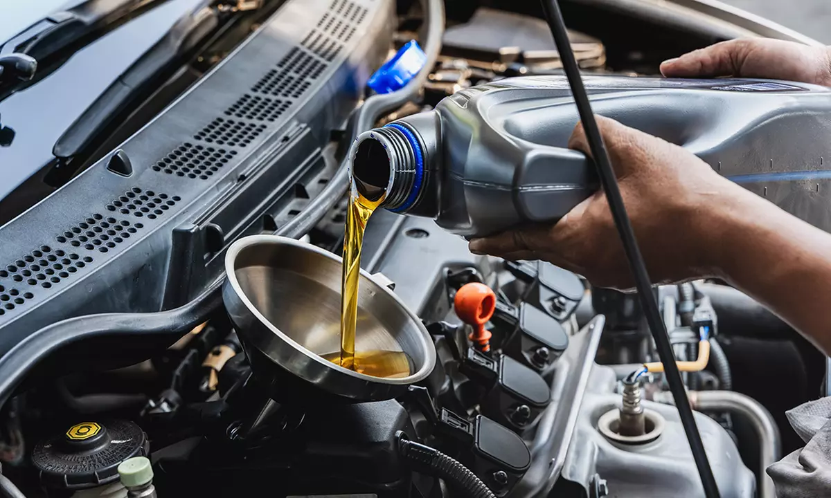 Essential Car Care – Conventional & Full-Service Oil Changes 