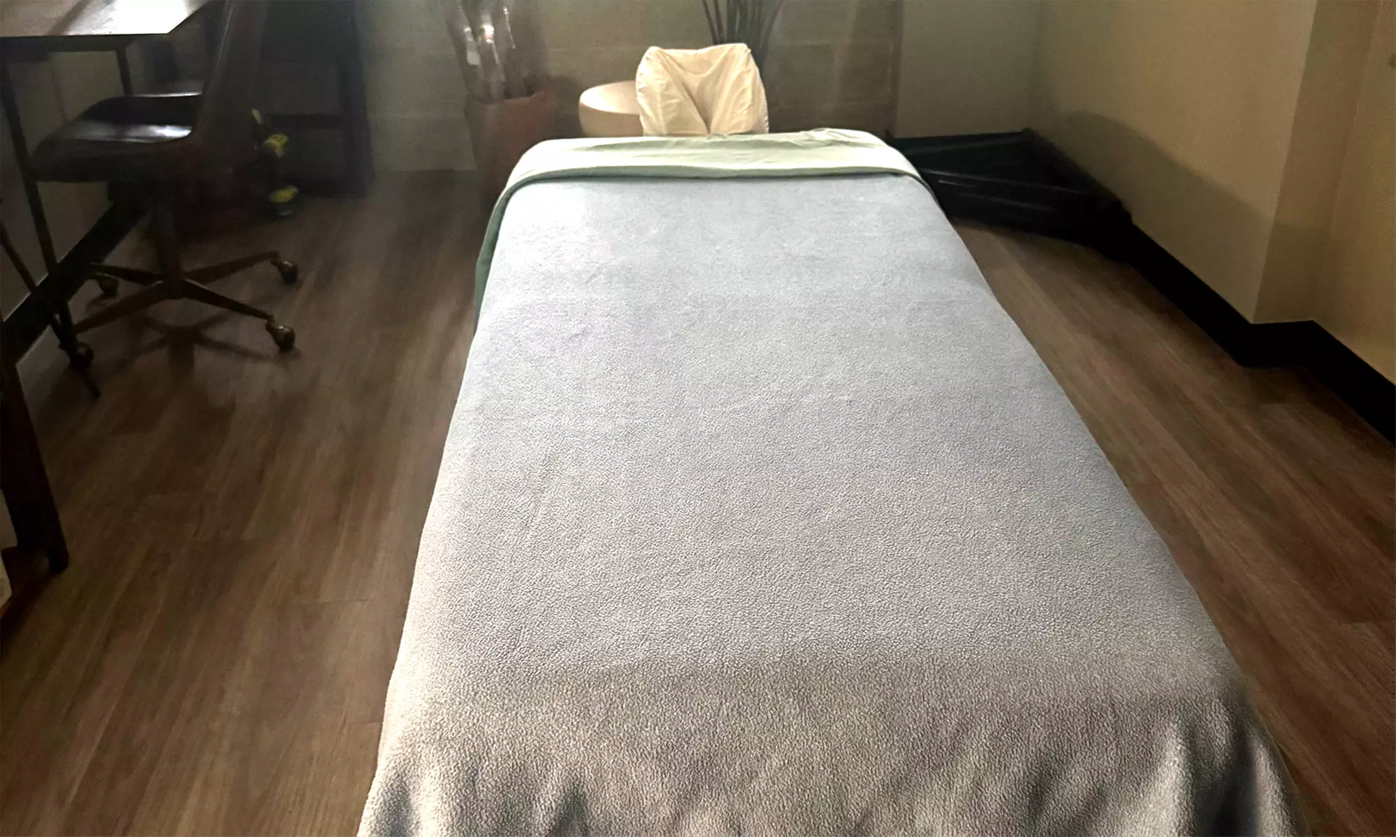 Unwind with Choice of Swedish, or Deep Tissue Massage - 60 or 90 Min