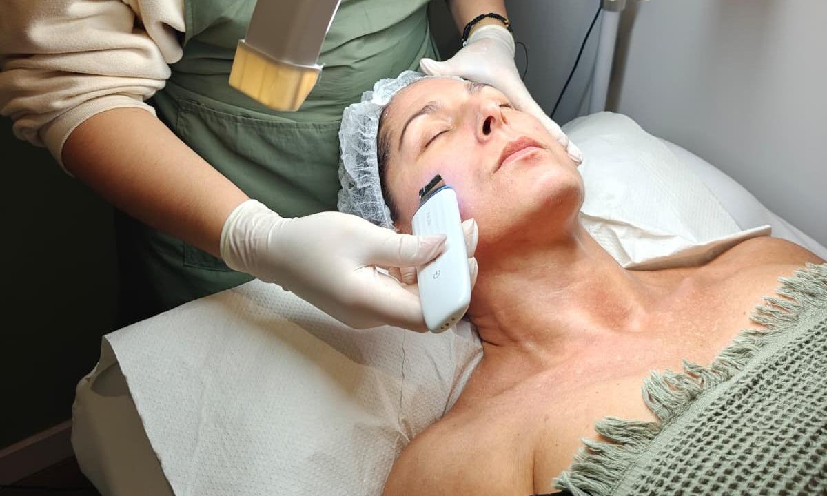 Limpieza facial con opción de análisis, mascarilla y exfoliación en Palma de Mallorca