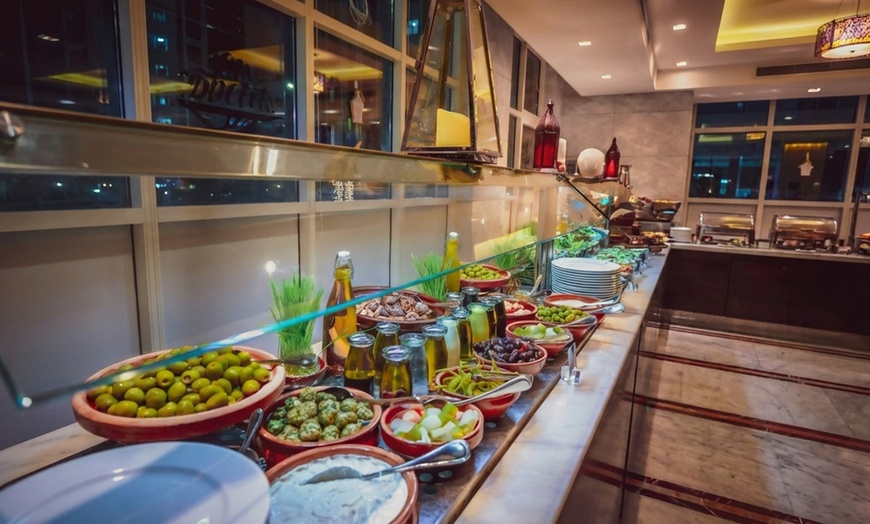 Image 4: 5* Iftar Buffet with Beverages and Live BBQ for 1 Child or 1- 6 Adults
