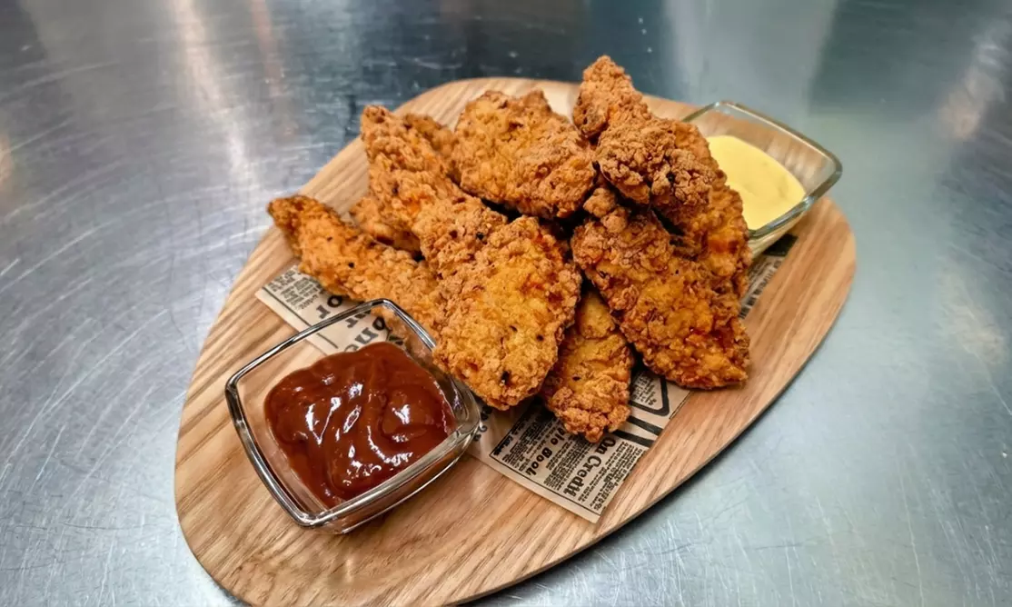 Menú de burger para 2 o 4 con bebidas y opción a entrante y postre