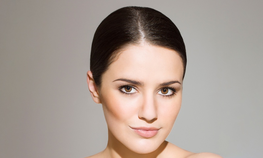 Image 1: Rejuvenate Your Look with 8 PDO Threads for Face