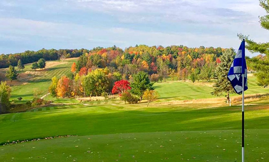 Image 3: Enjoy Golfing at Scenic Course: 18 Holes of Golf with Cart 