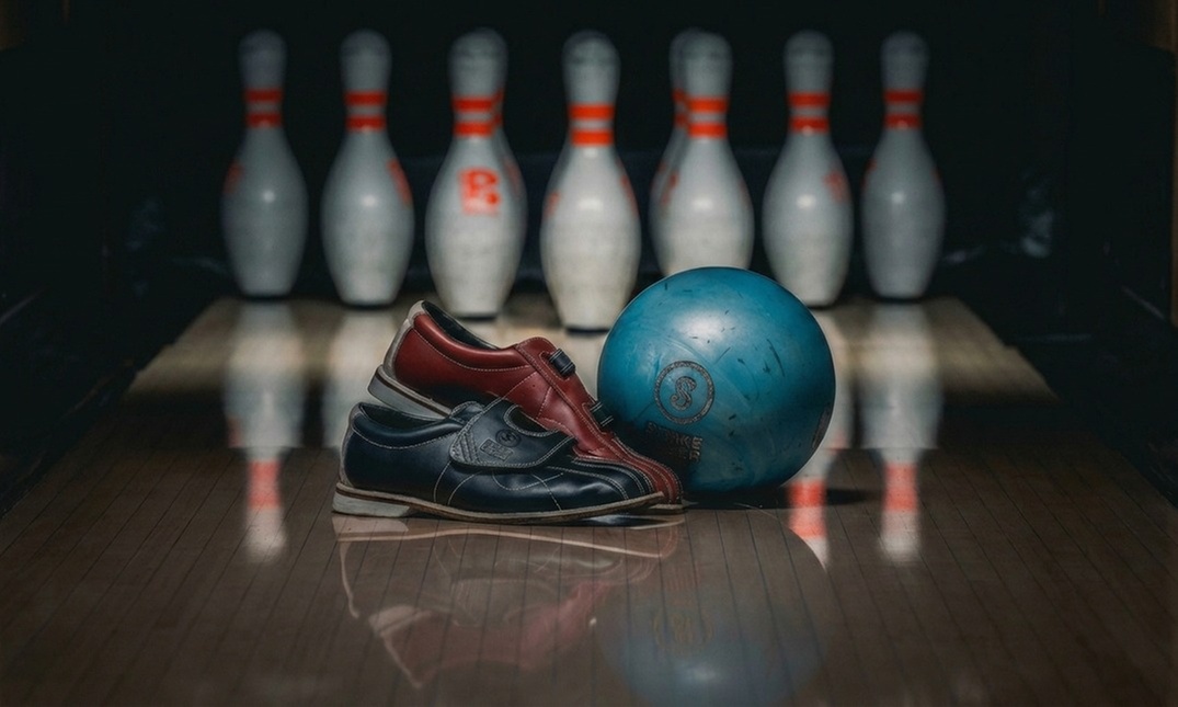 90 Min. Bowling inkl. 1 Pizza auf 1 Bahn (für bis zu 8 Personen)