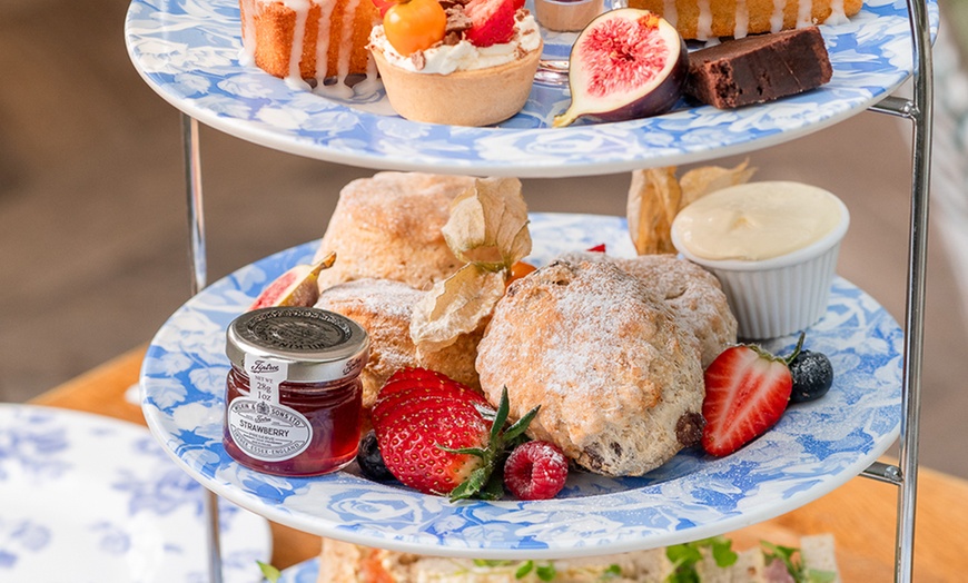 Image 7: Classic or Sparkling Afternoon Tea for Two or Four People