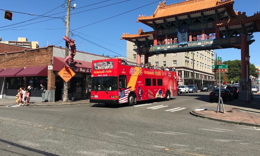 Image 6: 18-Stop Seattle City Hop-On Hop-Off Tour for 24 or 48 Hours 