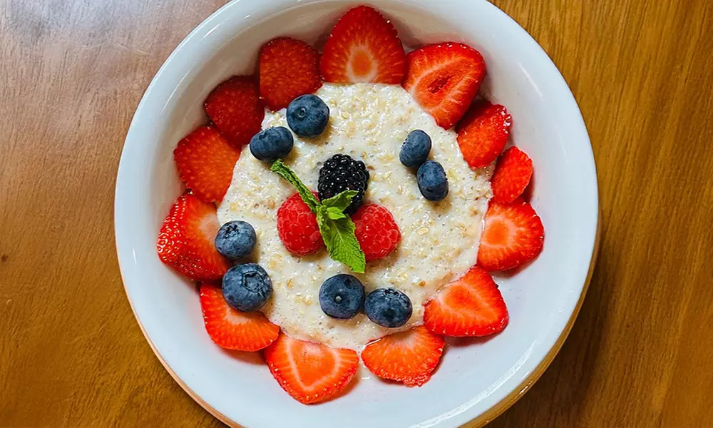 Brunch for Two or Four with a Choice of Hot Drink or Juice Each