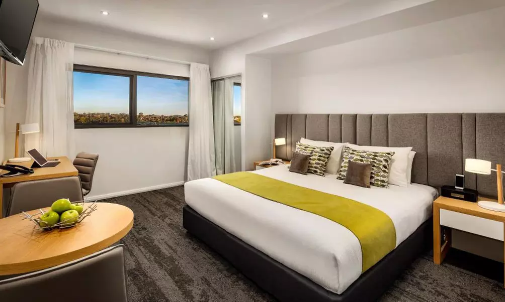 Quest Bella Vista: Studio, One, Two, or Three-Bedroom Apartment