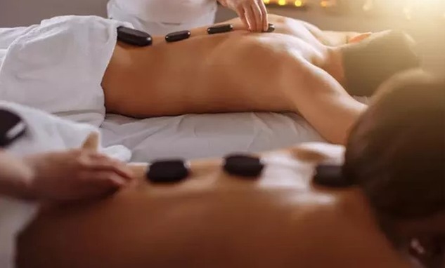 Up to 40% Off on Couples Massage at Oasis Spa