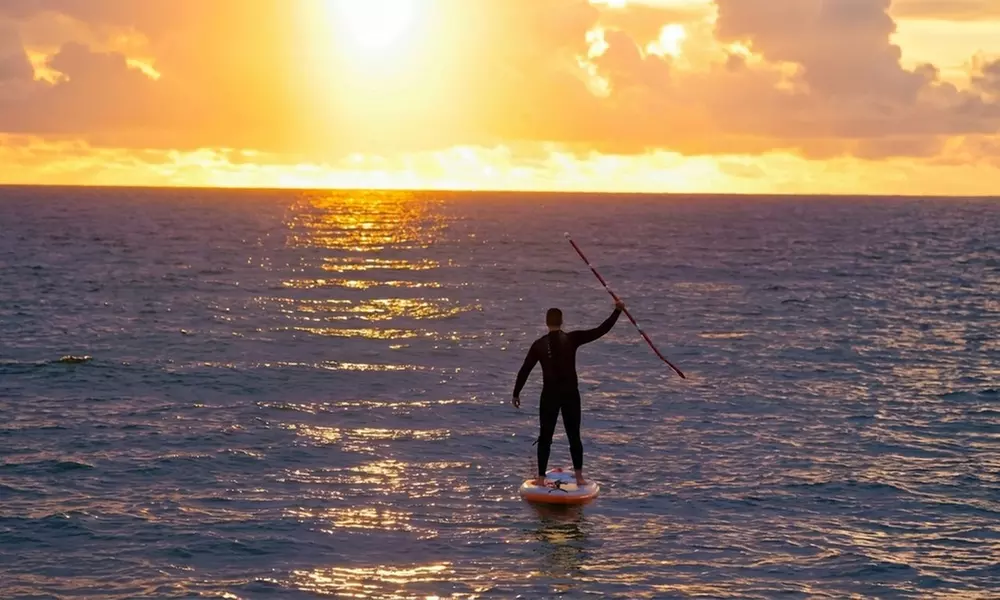 Amanecer o atardecer en una paddlesurf con brunch para 1 o 2 personas