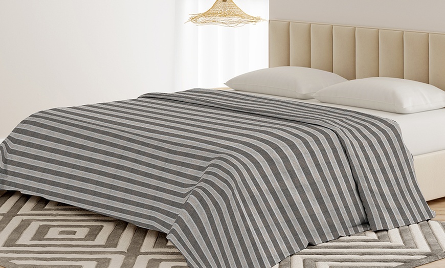 Image 22: Bankhoes en sprei van gerecycled katoen