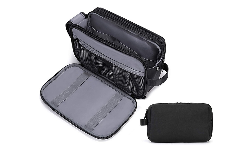 Image 2: Toiletry Organizer Bag