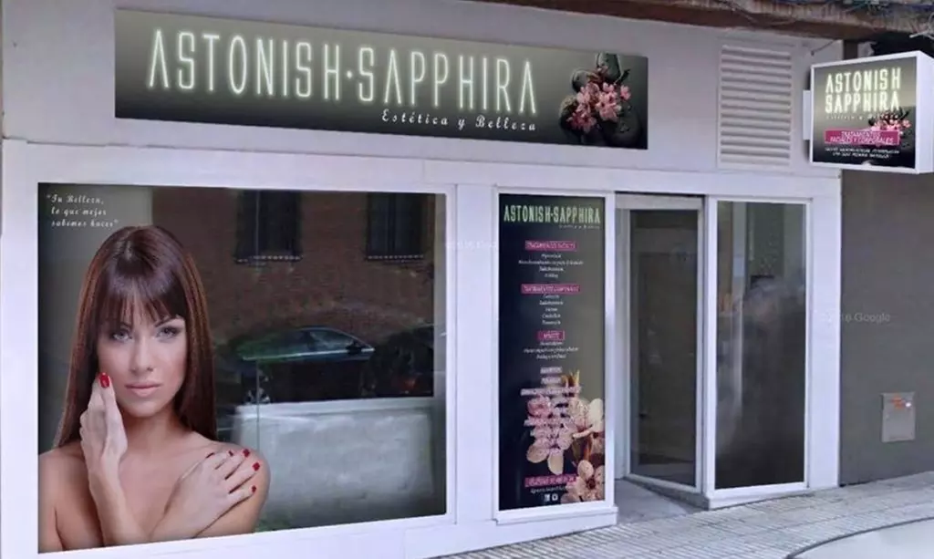 Limpieza facial con tratamiento y masaje facial en Astonish Sapphira
