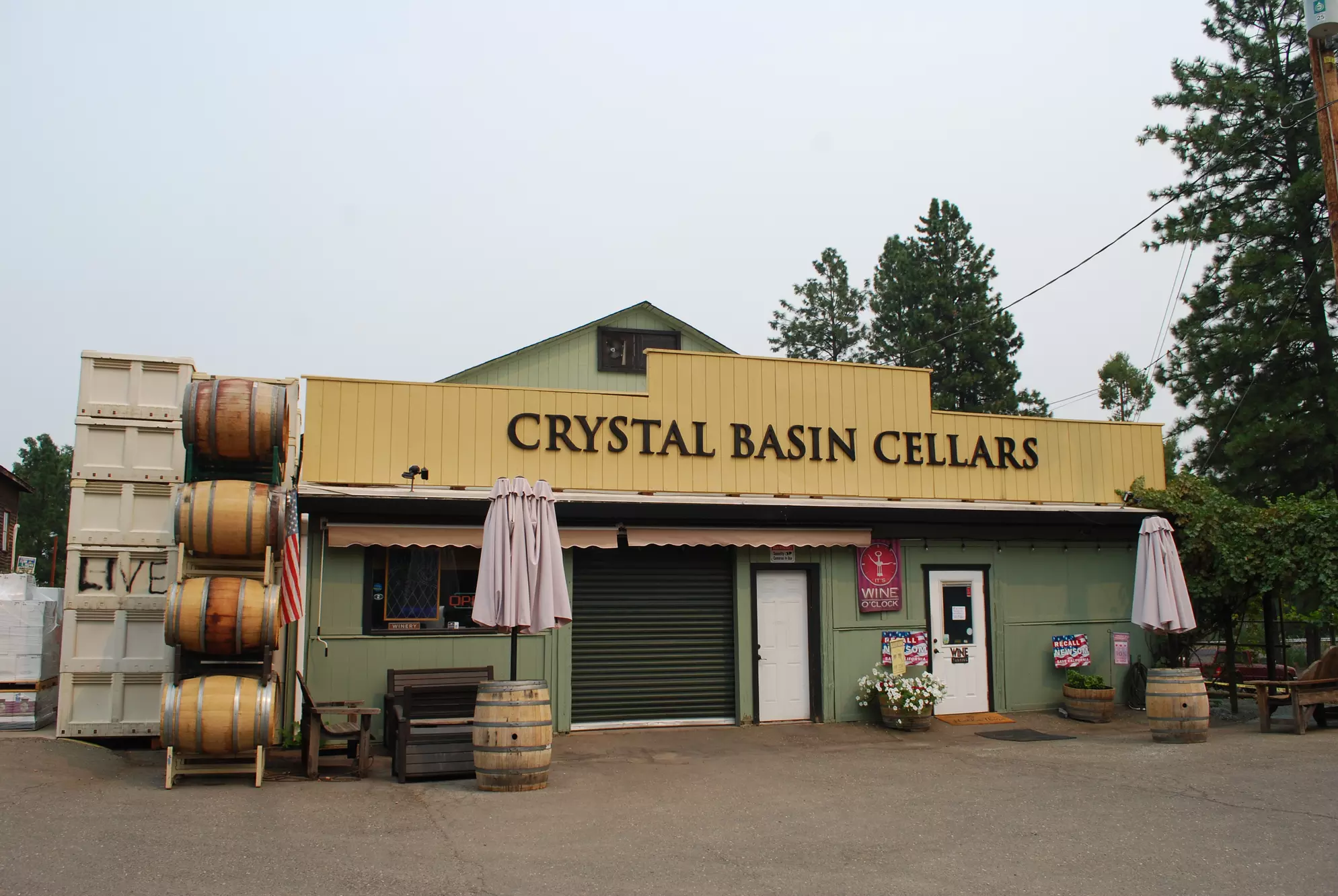 Wine tasting and tour for 2 or 4 with barrel tasting and wine