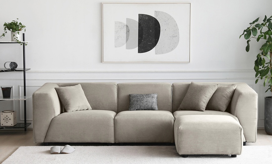 Image 29: Canapé modulable 3 ou 4 places avec pouf en velours côtelé de Kocoon