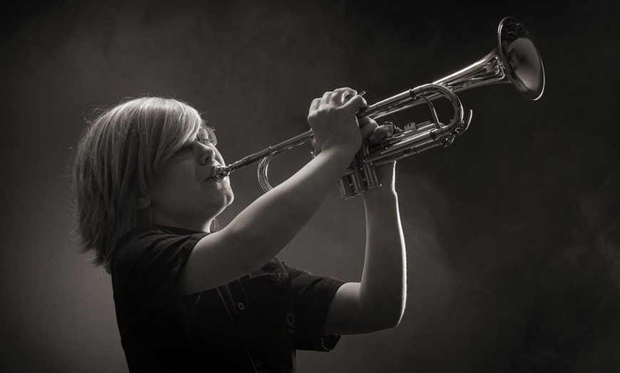 Image 13: Professionele groepsfotoshoot tot 15 personen in huiselijke studio