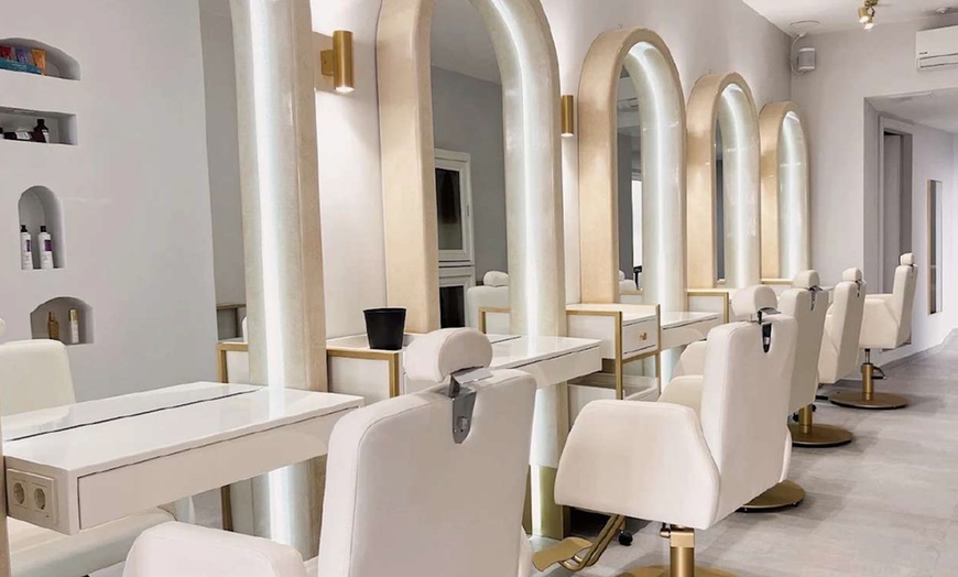 Image 10: Massage minceur ou correction de vergetures à Cannes