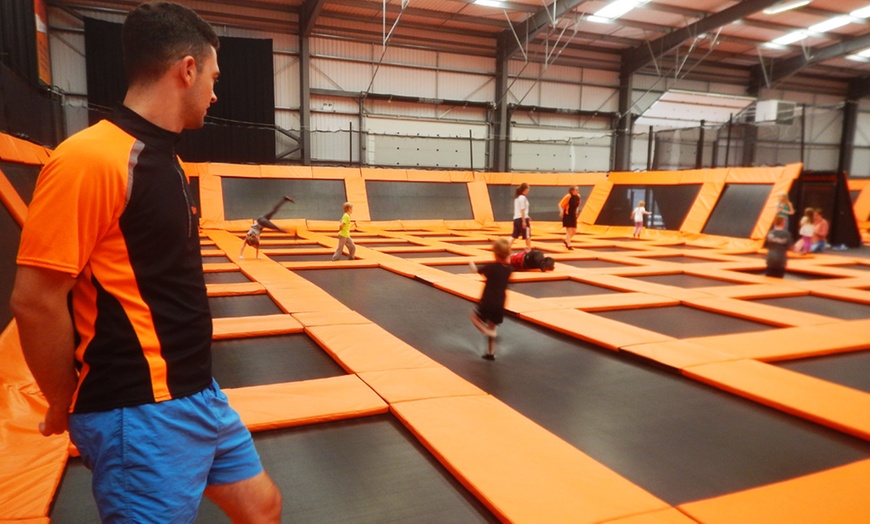 Image 2: One-Hour Trampolining Session