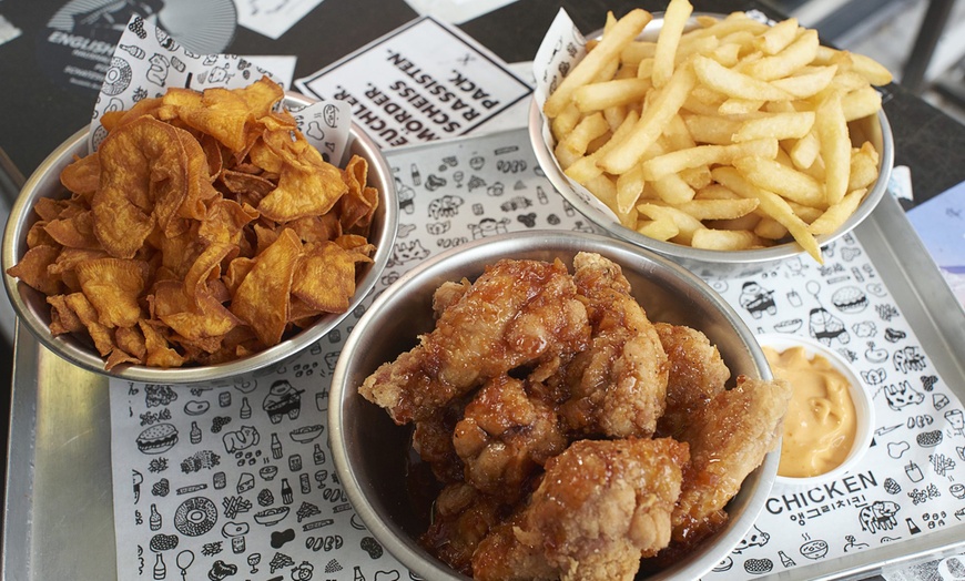 Image 3: Chicken-Wings, Chicken-Bites oder Chicken-Burger mit Beilage & Getränk