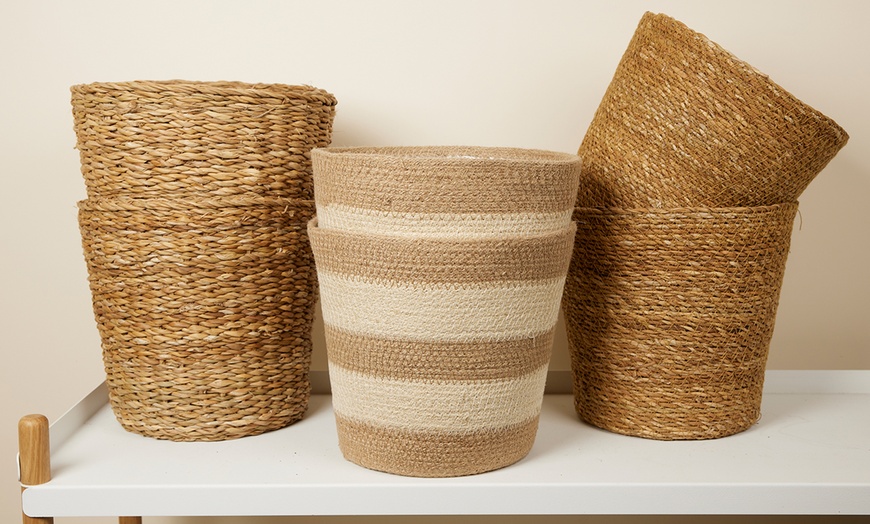 Image 2: Lot de 2 paniers cache-pots tressés