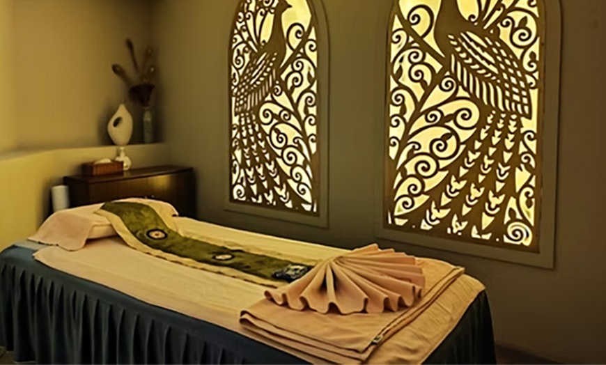 Image 4: Unwind with 60-, 75-, 90-, or 120-Minute Thai Spa Treatments!