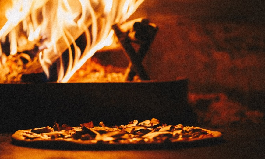 Image 16: Menú italiano de cena para 2 o 4 con pasta o pizza, postre y bebidas