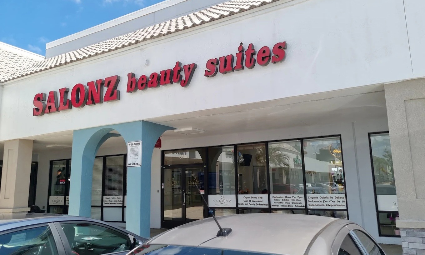 Indulge in a Gel or Regular Manicure or/with Pedicure