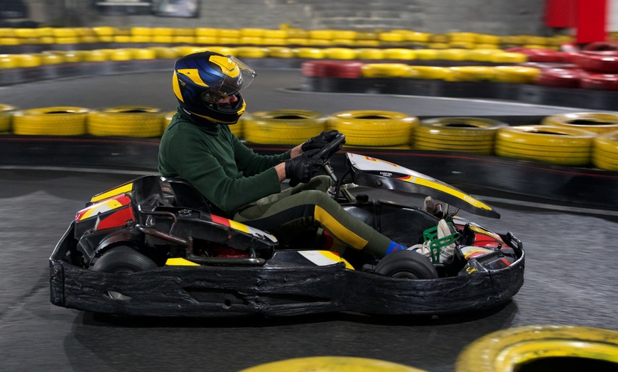 Image 7: Poczuj prędkość, przeżyj emocje! Jazda gokartami po nowoczesnym torze