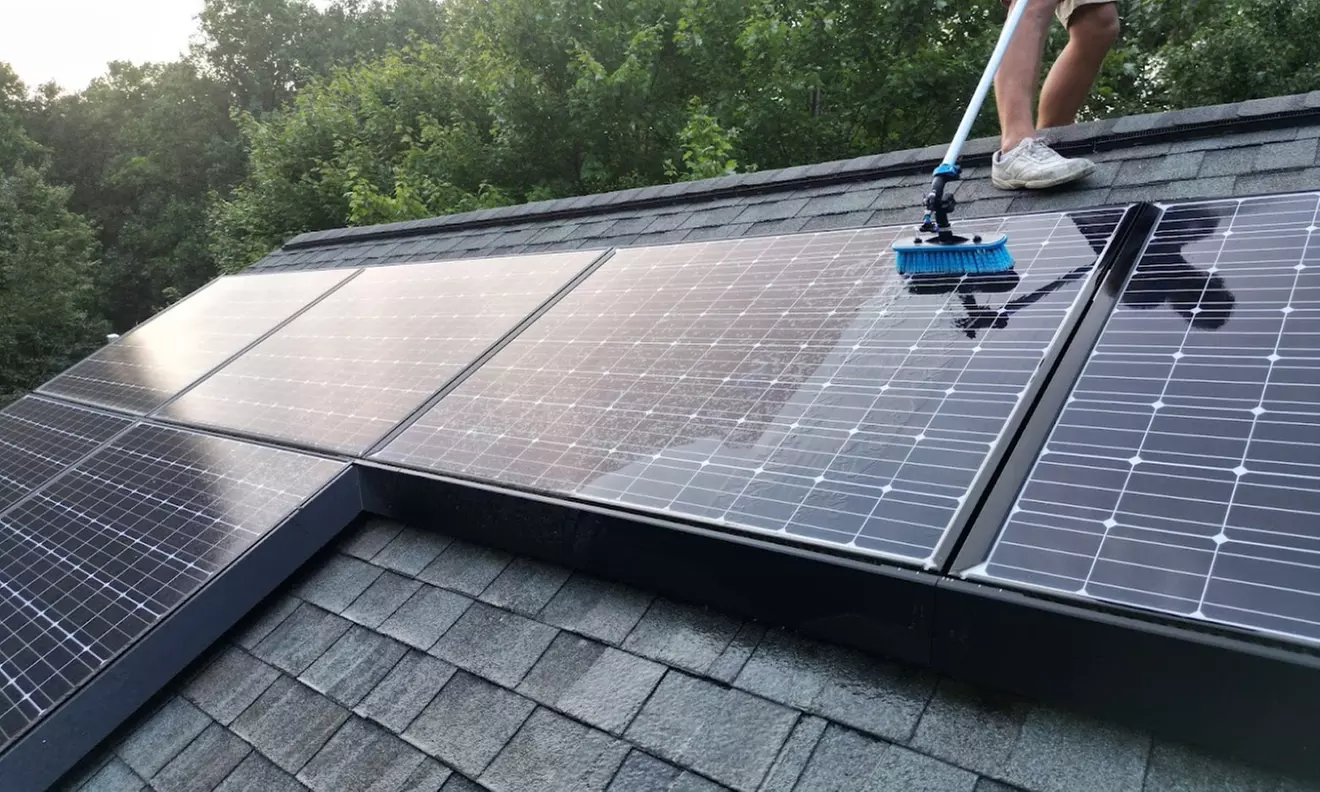 Solar Panels Washing for One-Story & Two-Story Homes Up to 30 Panels 