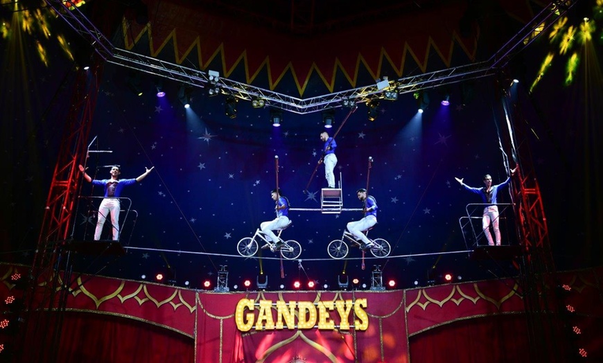 Image 3: Grandstand Ticket with Brochure to Gandeys Circus from Apr 7 to Jun 27