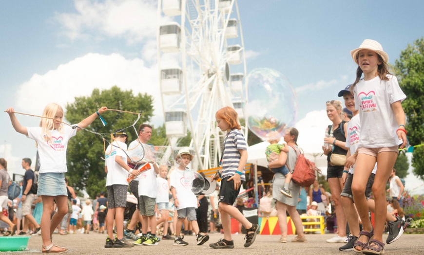 Image 3: Kind-, Erwachsenen- oder Familien-Ticket für VIVAWEST Family Festival