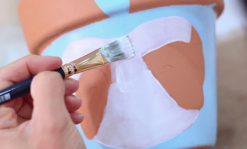 Image 3: Taller "Arte en maceta y vino" de 2 horas para 1, 2 o 4 personas