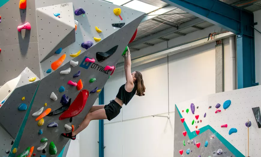 Image 3: Enjoy a Adult or Student Casual Climbing Entry for 1, 2, 4 or 8 People
