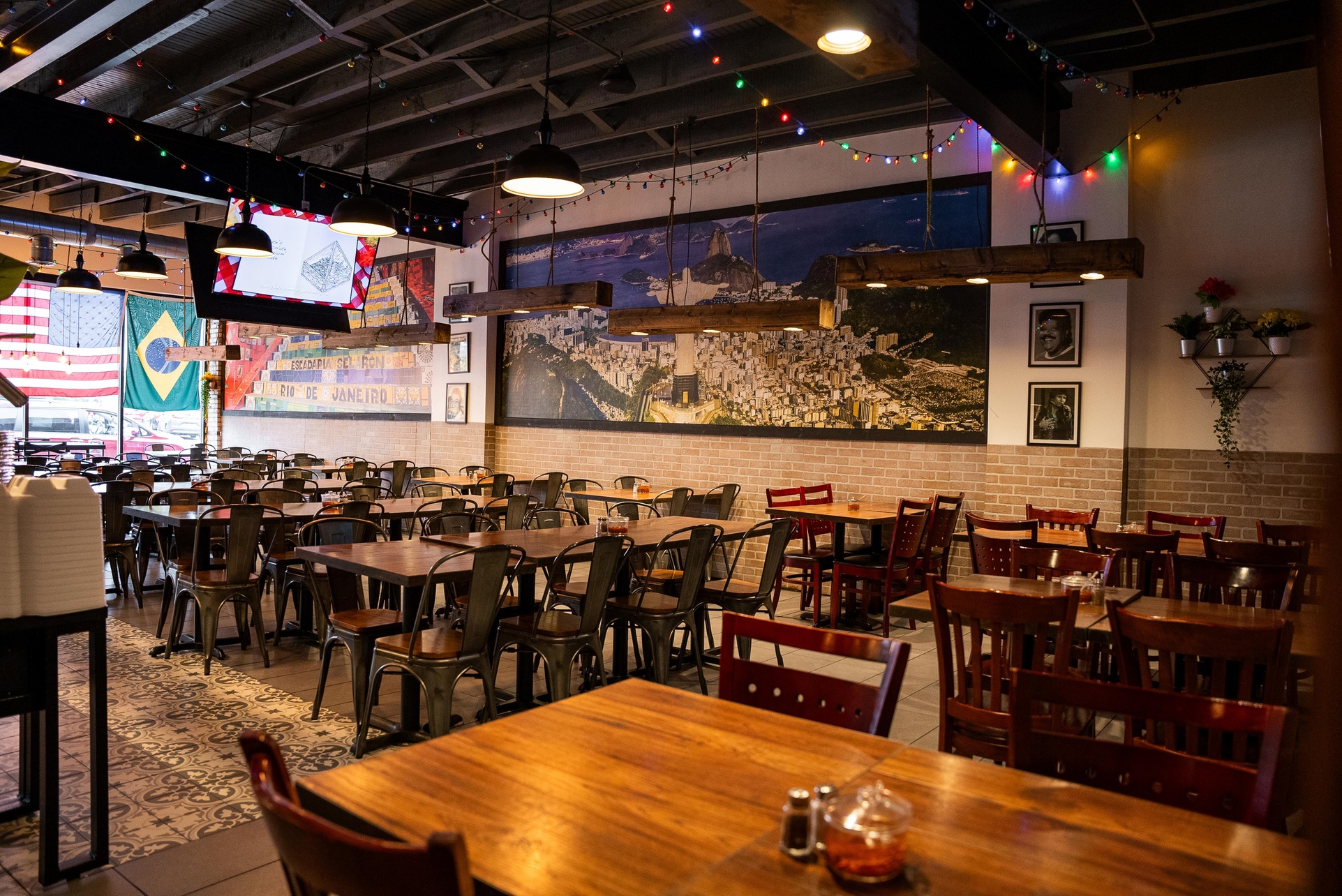 Brazilian Rodízio Steaks & Salad Buffet with Free Drink and Dessert