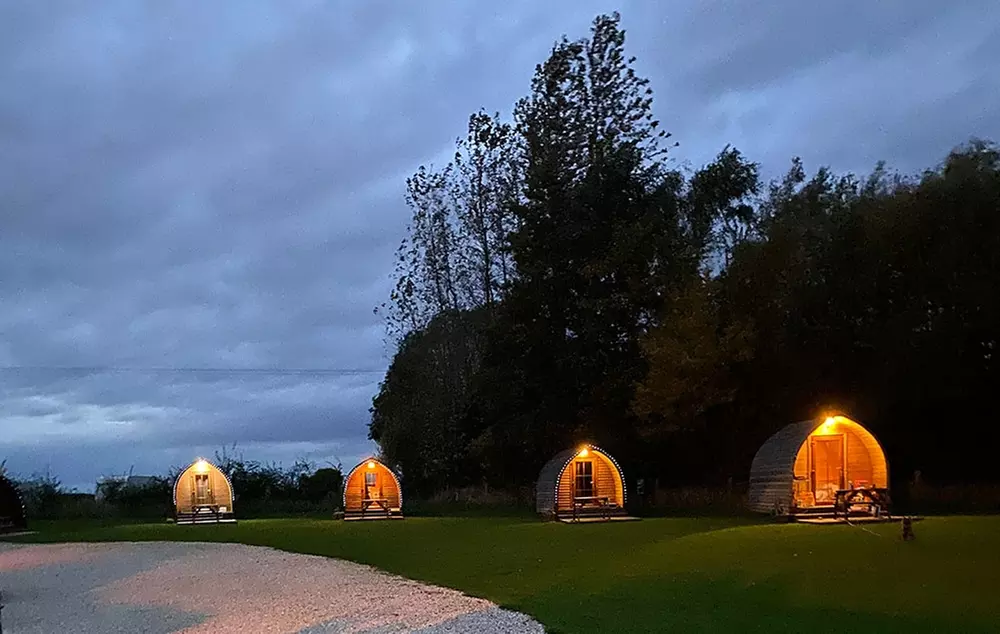 York: 1 or 2 Nights Overnight Pod Stay with Bottle of Prosecco
