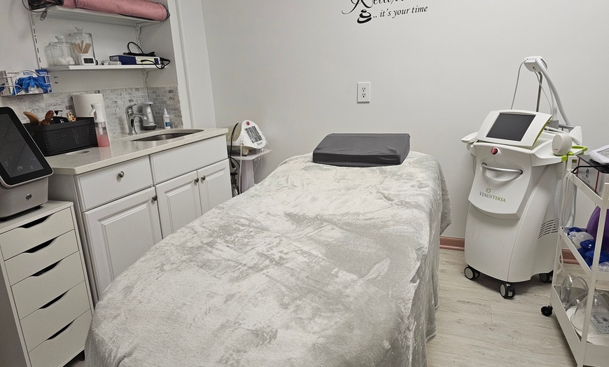 Image 2: Smooth Skin, No Razor: 6 Laser Sessions Up to 85% Off—Book Now!
