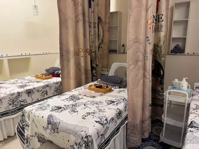 VIP Head Spa Treatment with Massage on Head and Scalp for 1 or 2