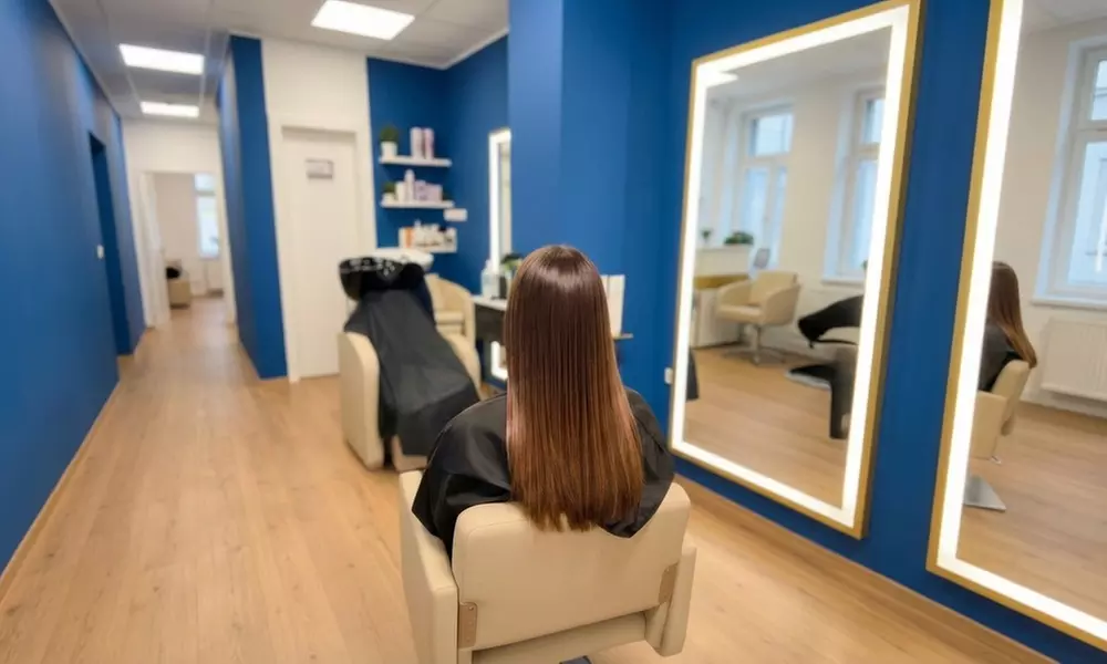 Forfait coupe et brushing avec option coloration racines