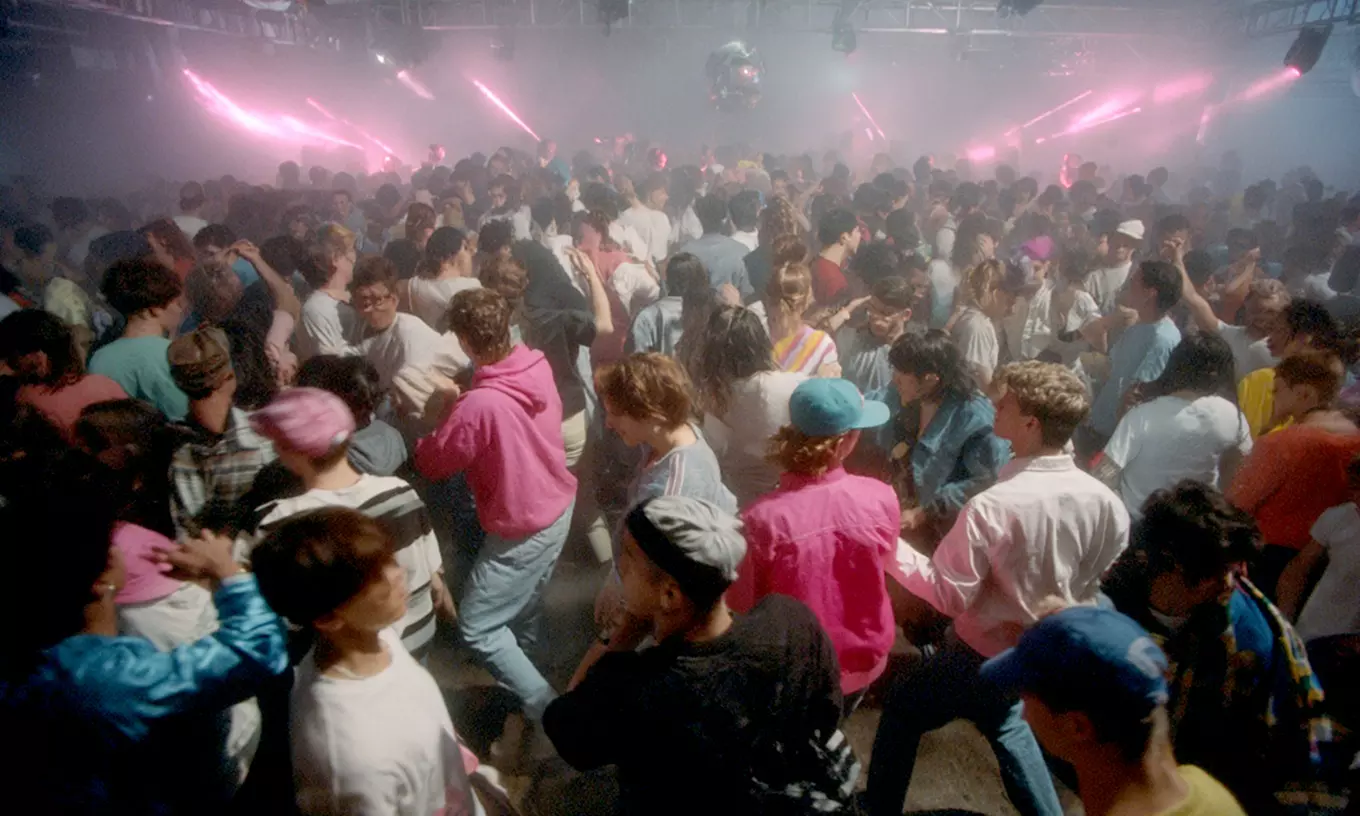 90s Club Rave & Country Hits Night | 13 Dec–19 Dec 2025 & 20 Feb 2026