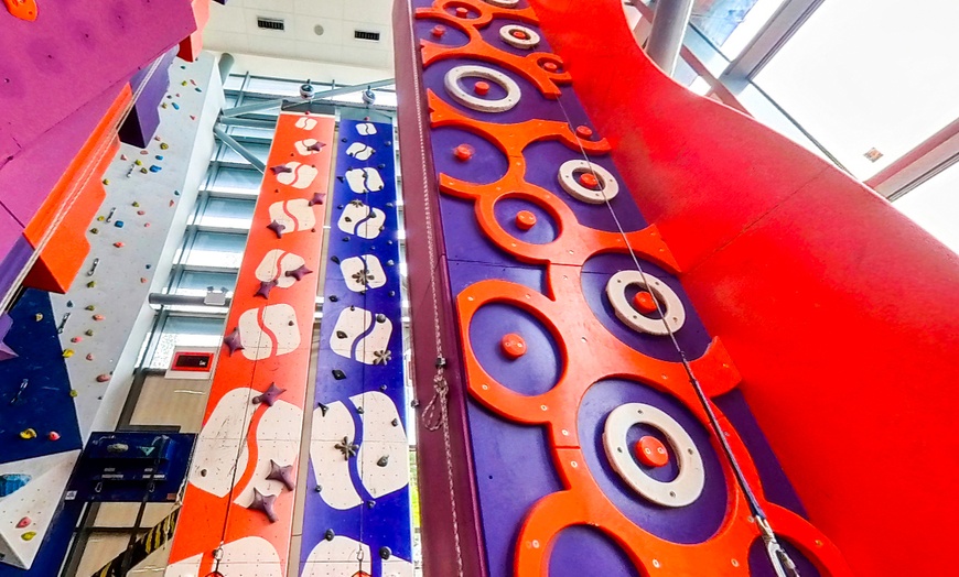 Image 2: Top Rock Indoor Climbing Session at K2 Crawley 