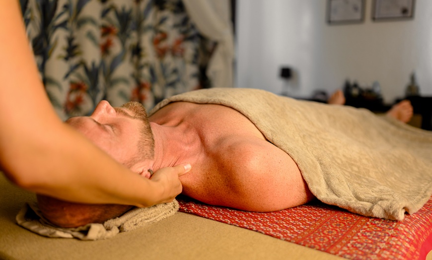 Image 3: 1 oder 2x 60 Min. Thai-Öl-Massage für 1 Person