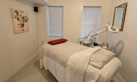 1 Moisture Boost, Blackhead Relief, or UltraCalming Facial Session (60 Minutes) - Renewal Skin Care